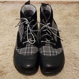 Alegria Kylie boot in Night